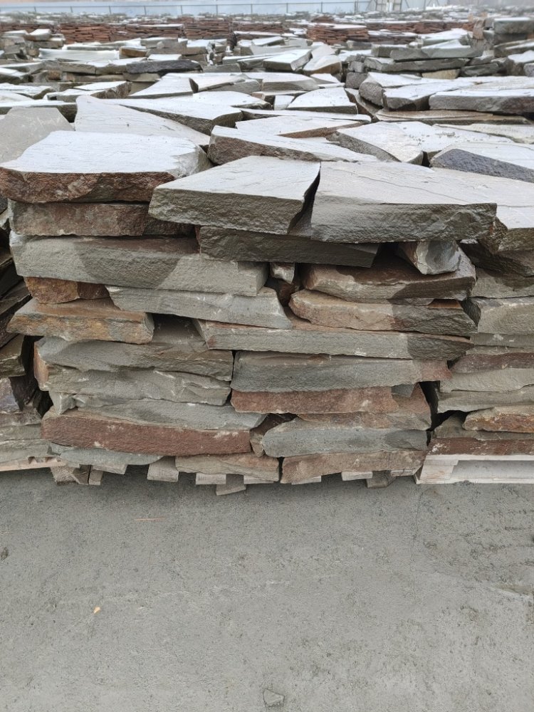 Плитняк песчаник серо-зелёный для мощения 60-65 мм купить в Костроме