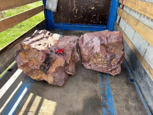 Ландшафтные глыбы красно-фиолетовые 200-1000 килограмм купить в Костроме