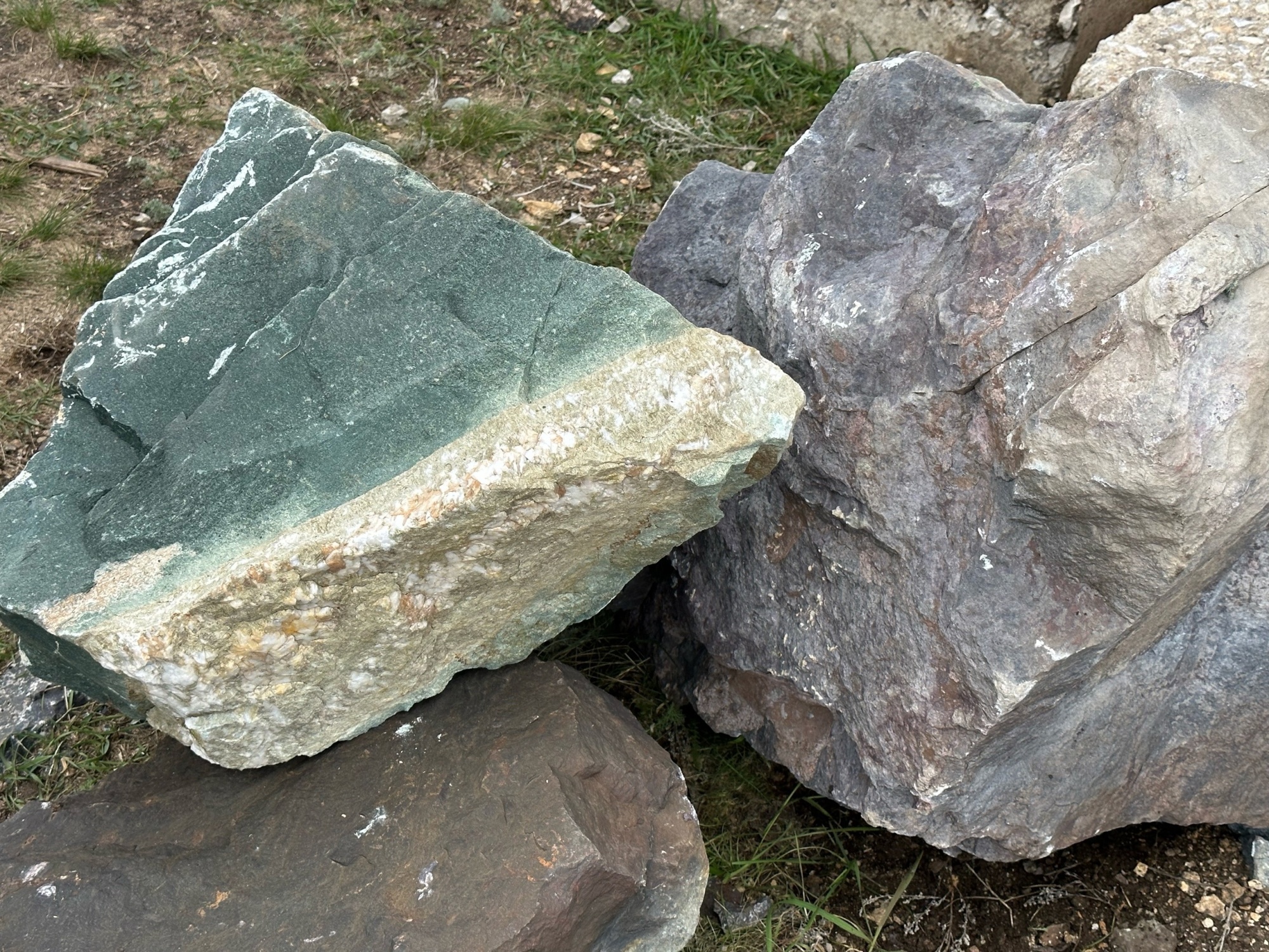 Камни для ландшафтного дизайна зелёные 10-60 килограмм купить в Костроме