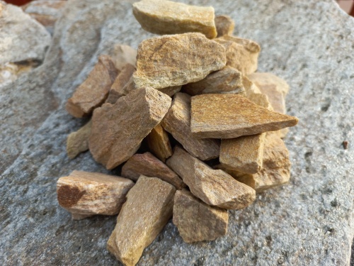 Златолит жёлтый декоративная каменная крошка купить в Костроме