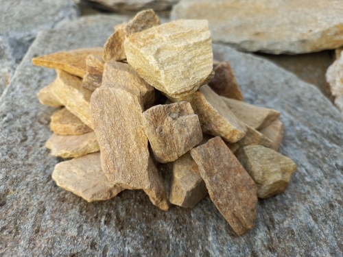 Златолит жёлтый декоративная каменная крошка купить в Костроме