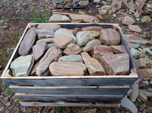 Златолит жёлтый, жёлто-зелёный глыбки и валуны для ланшафтного дизайна купить в Костроме