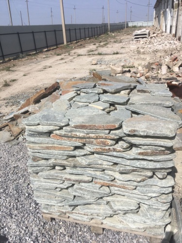 Златолит серебристый галтованный для лестниц купить в Костроме