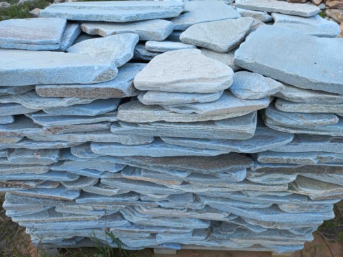 Плитняк златолит зелёный галтованный для цоколя купить в Костроме