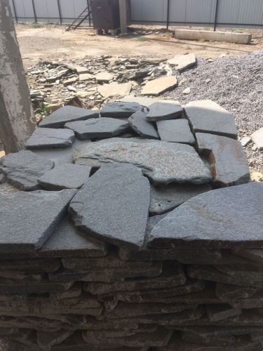 Златолит серебристый галтованный для лестниц купить в Костроме